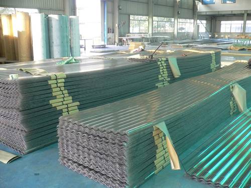 Green corrugated polycarbonate sheets comes in 0.8mm to 3.0 mm